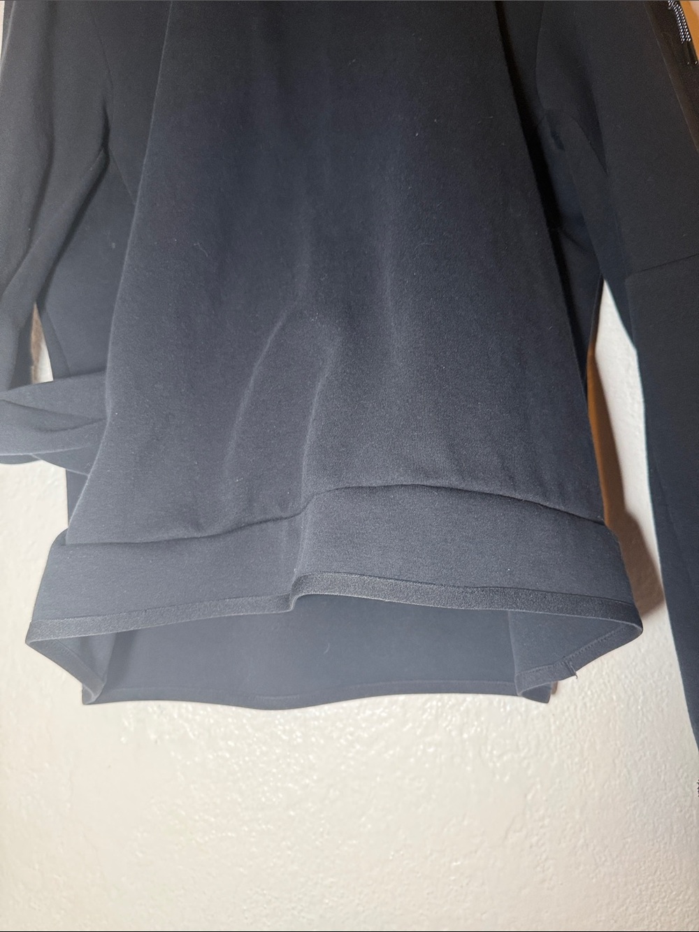 Nike Black Pullover Hoodie with Sleeve Zip Pocket - Picture 5 of 12